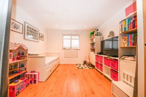 Green Lane Clanfield